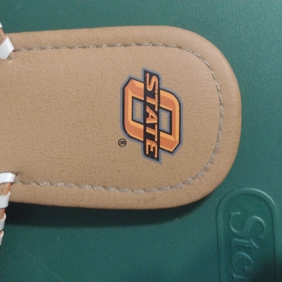 Oklahoma State flip flops - Picture 4 of 8